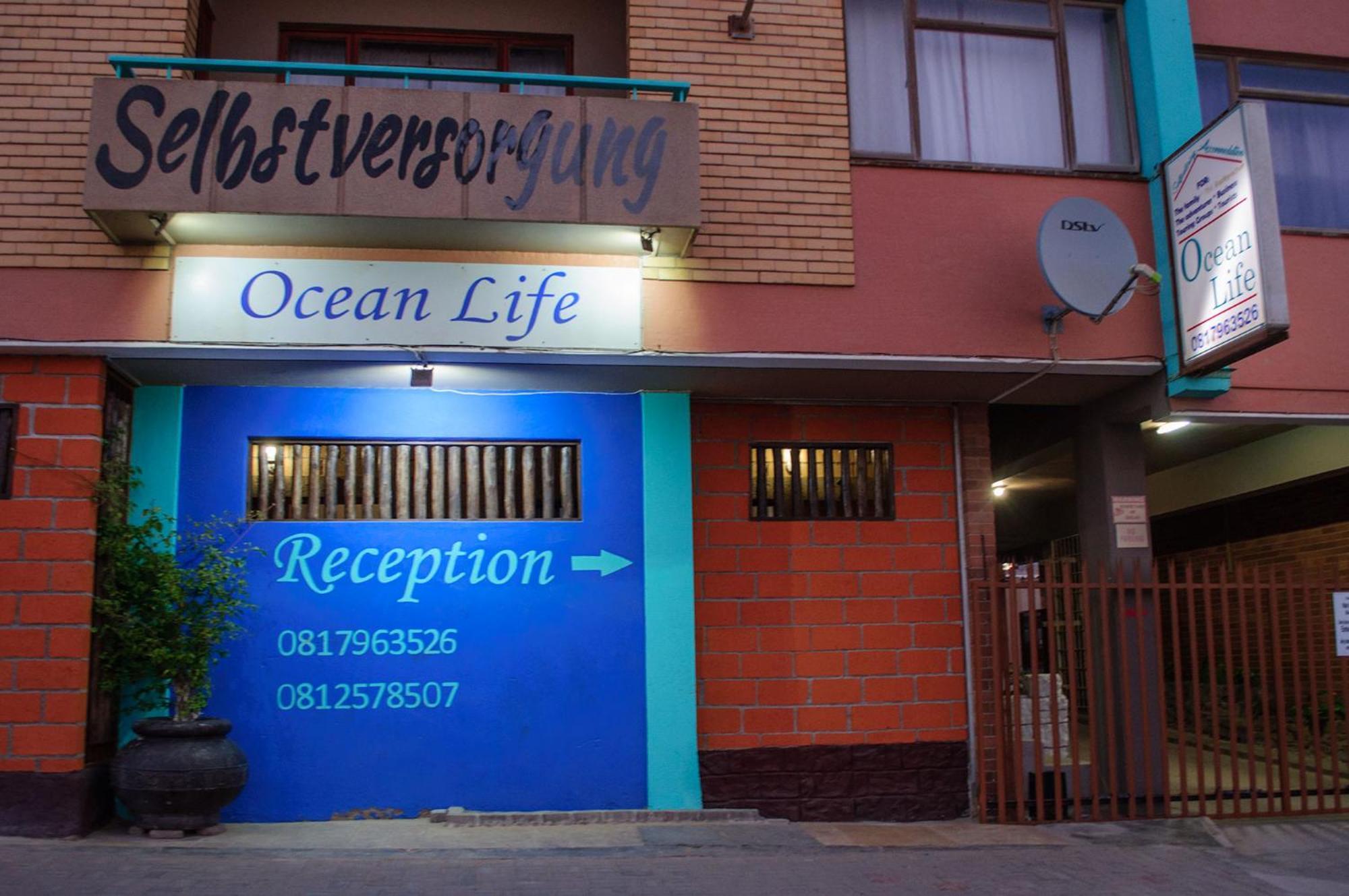 Oceanlife Guesthouse And Restaurant Luederitz Екстер'єр фото