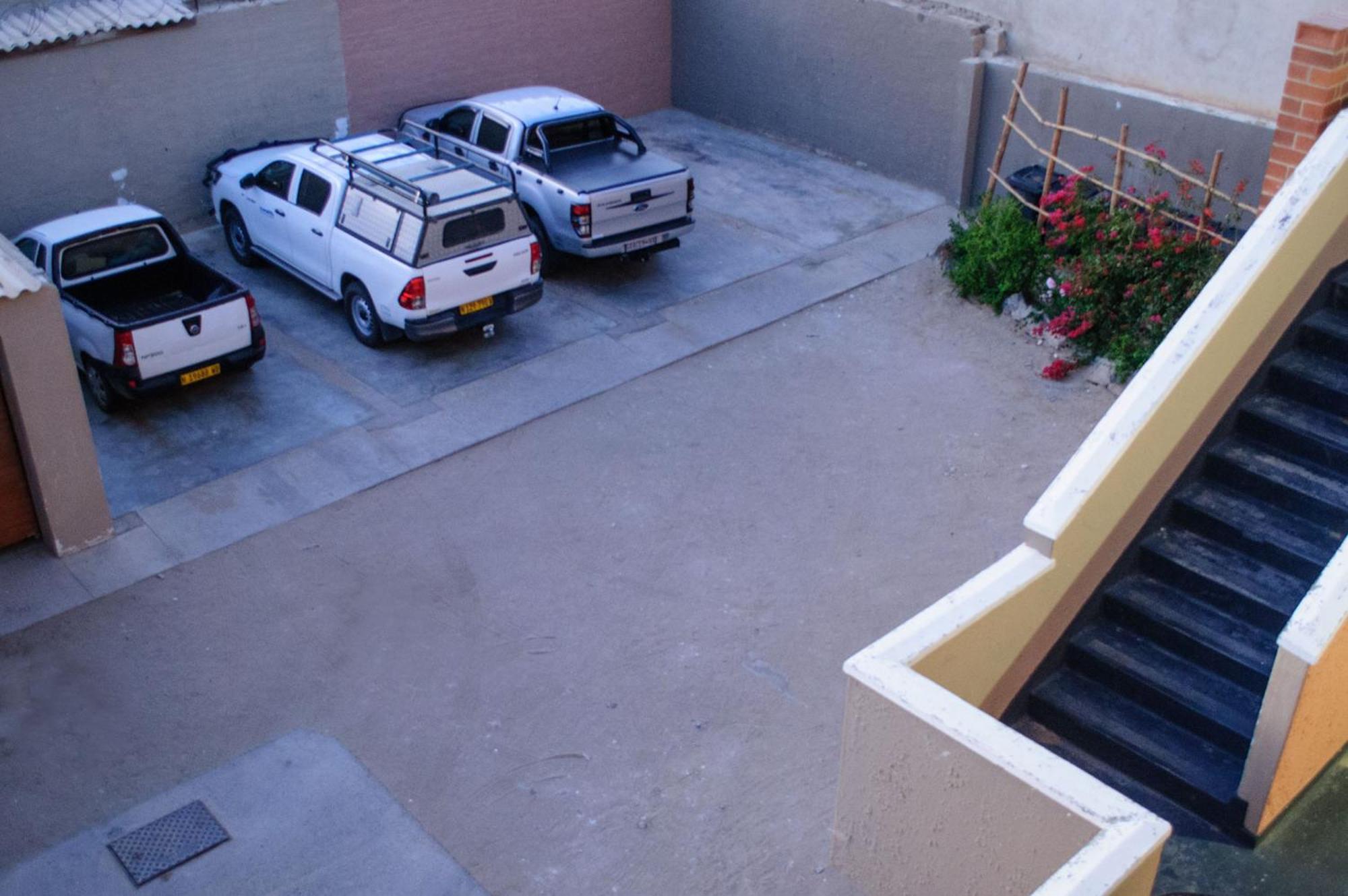Oceanlife Guesthouse And Restaurant Luederitz Екстер'єр фото