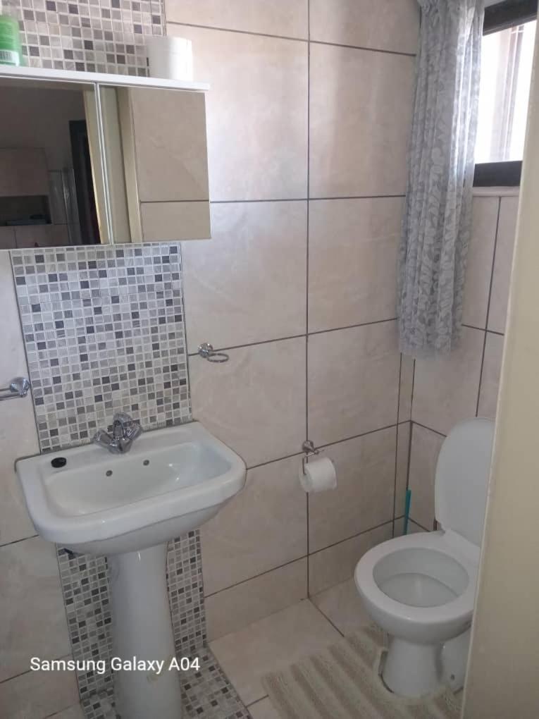 Oceanlife Guesthouse And Restaurant Luederitz Екстер'єр фото